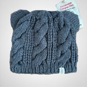 ❄️NWT❄️Charcoal Hand Knit Hat with Kitty Ears❄️